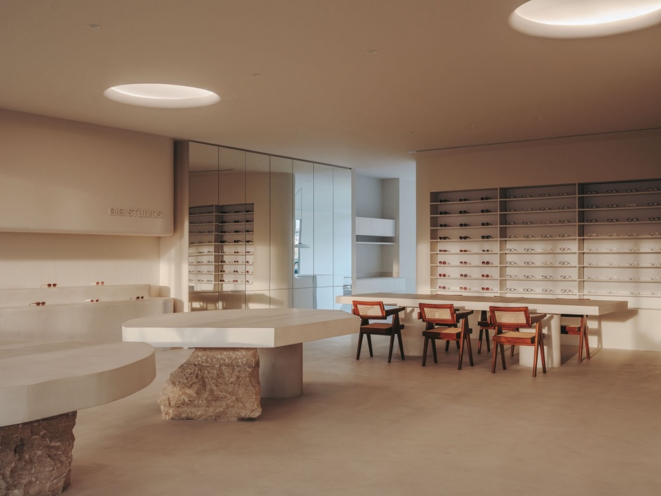 GIGI STUDIOS HQ by Isern Serra