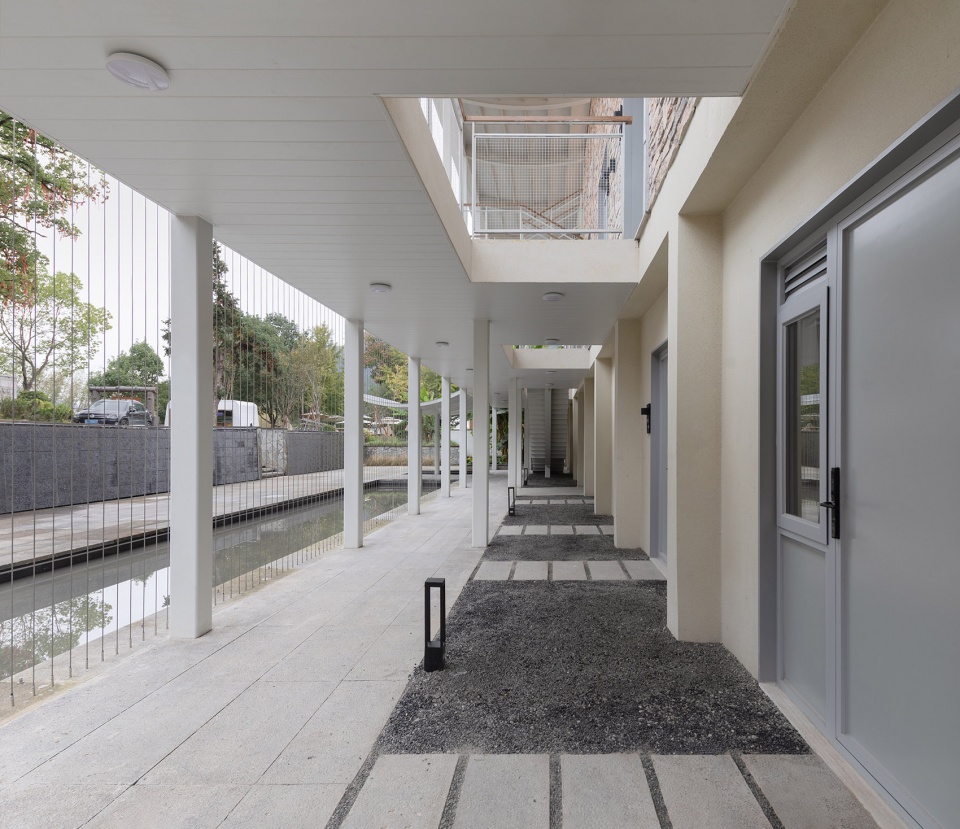 Xianjing Village Qingyi Lodge by HsuDu Architects