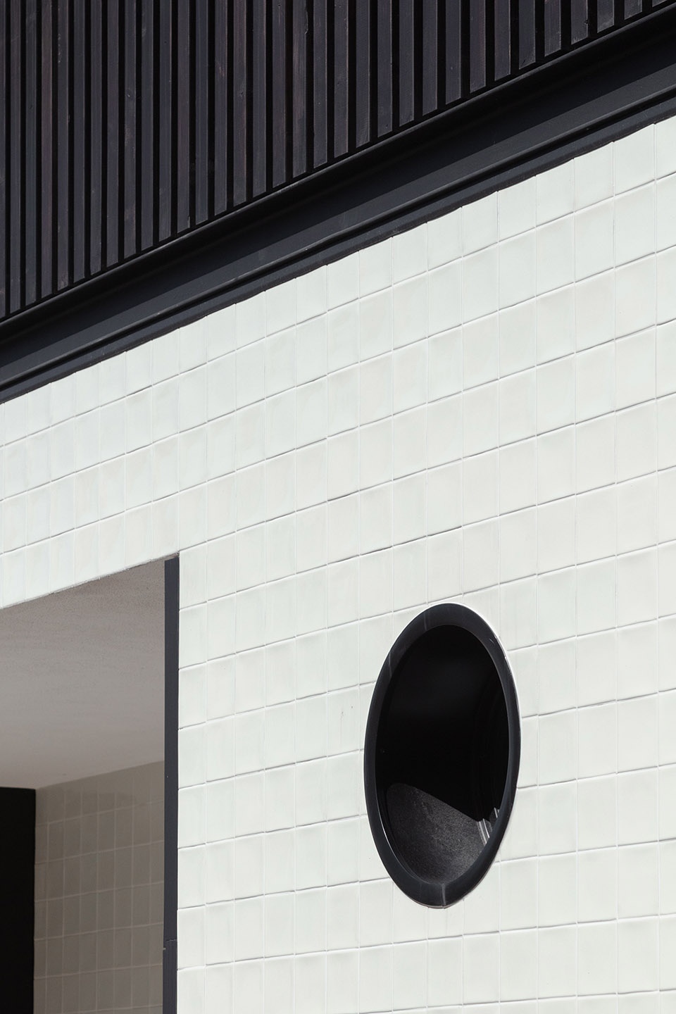 SA Townhouse by Atelier Tiago do Vale