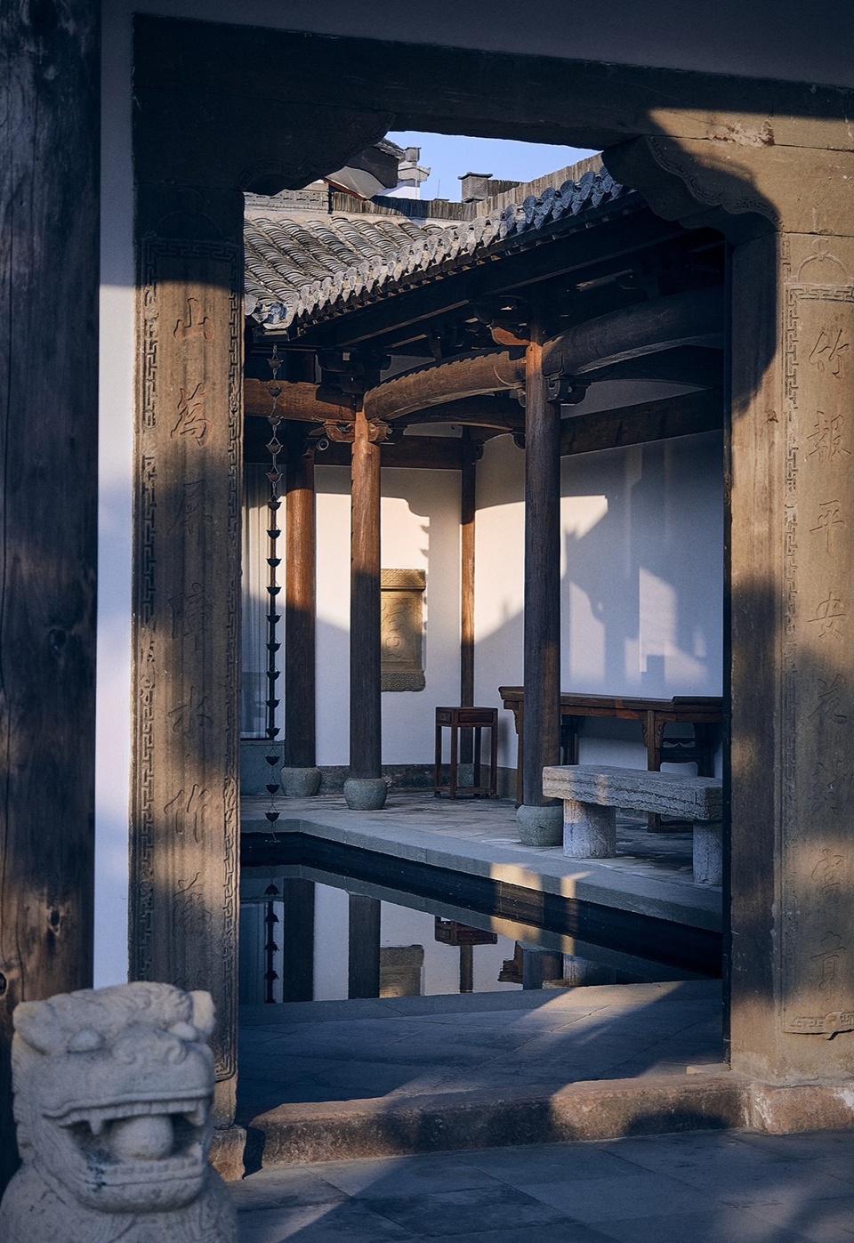 HUANGSHAN MISTYRAIN RESORT HOTEL by SEEKING IN THE DREAM RESTING BY THE WATER
