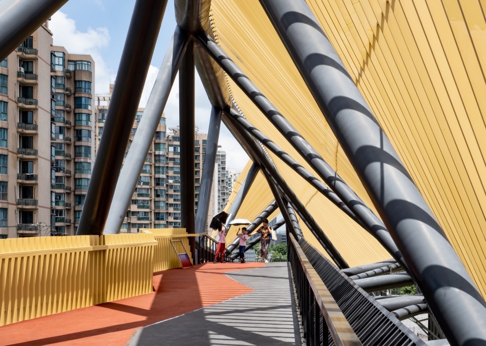 Tassel Bridge Pedestrian Bridge on the North Side of Nanqing Garden Qingpu by Atelier Z temp architects
