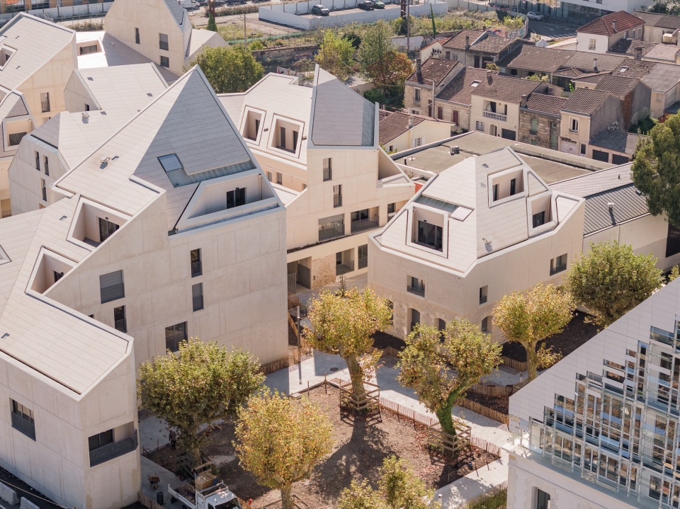63 housing units by OLGGA