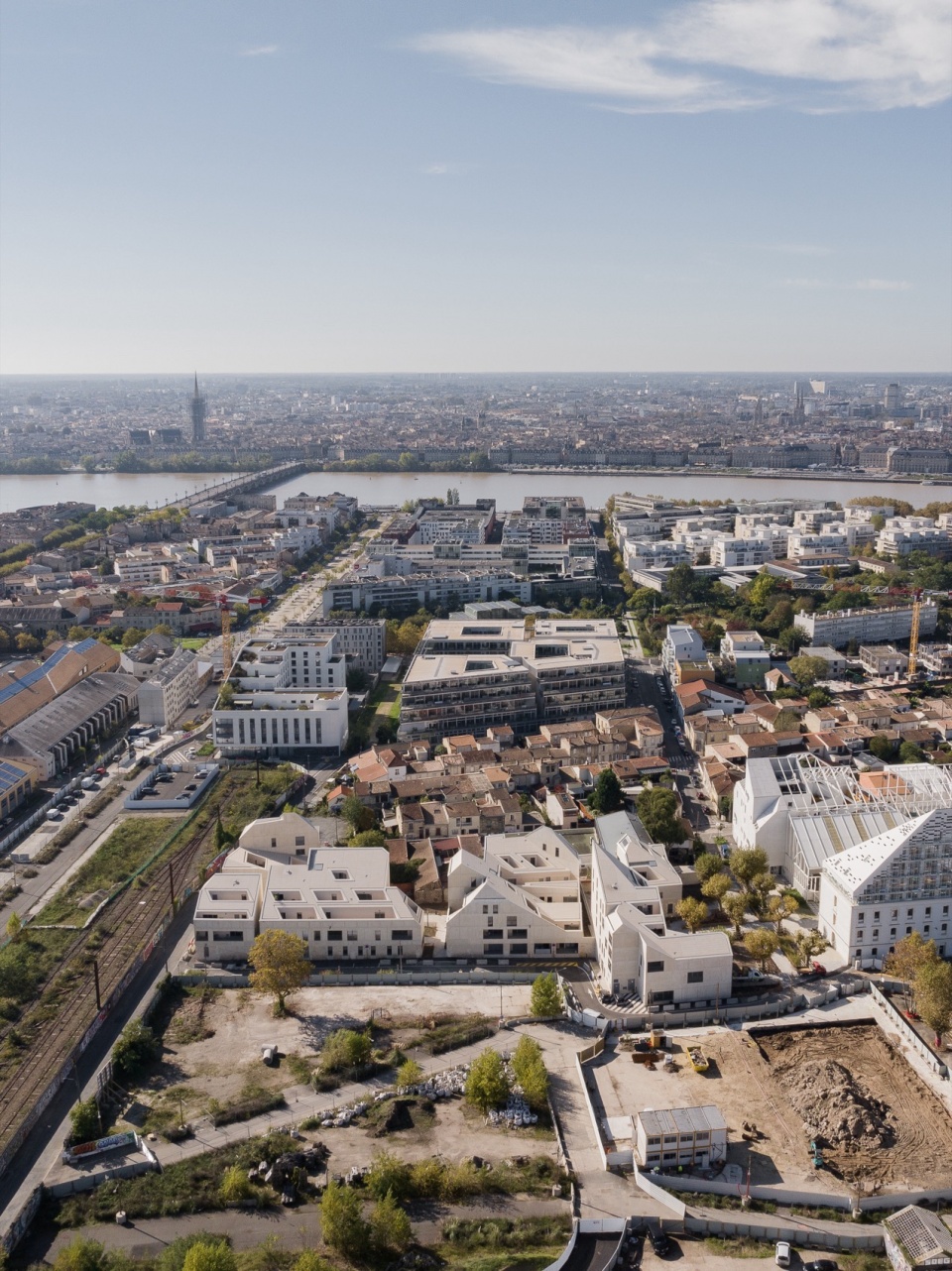 63 housing units by OLGGA