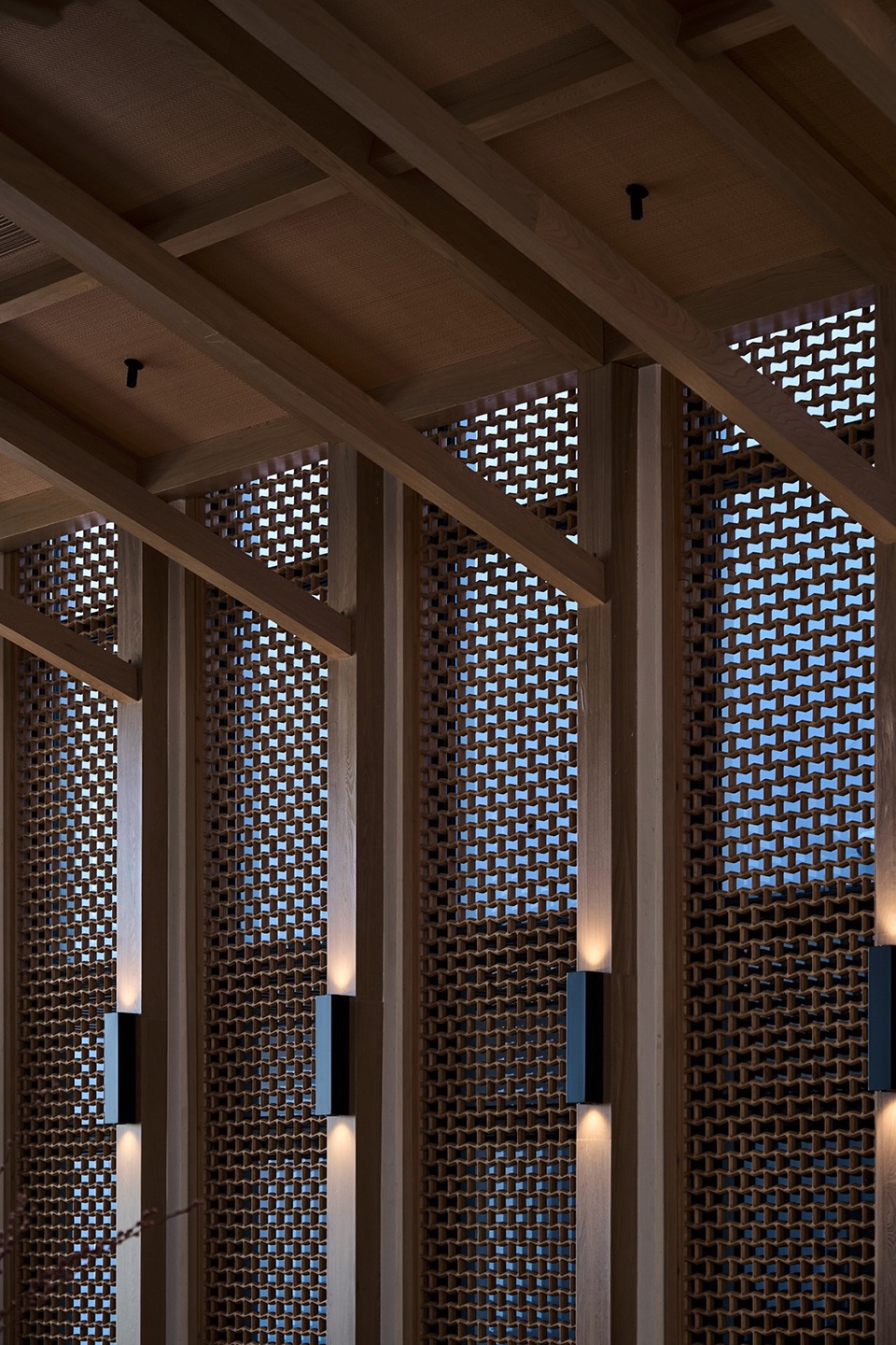 HUANGSHAN MISTYRAIN RESORT HOTEL by SEEKING IN THE DREAM RESTING BY THE WATER