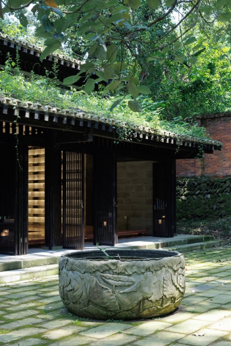 wen weng shrine renovation by un group