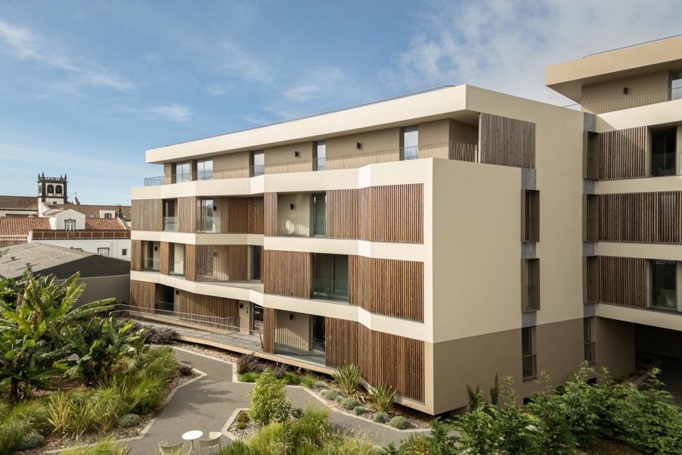 ERNESTO DO CANTO by BOX arquitectos