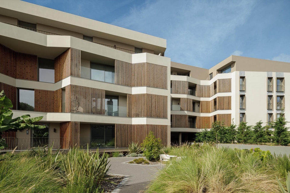 ERNESTO DO CANTO by BOX arquitectos