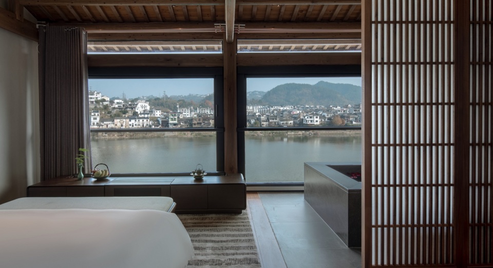 HUANGSHAN MISTYRAIN RESORT HOTEL by SEEKING IN THE DREAM RESTING BY THE WATER