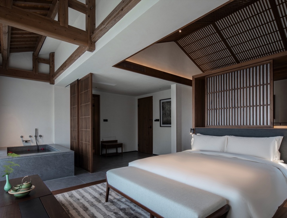 HUANGSHAN MISTYRAIN RESORT HOTEL by SEEKING IN THE DREAM RESTING BY THE WATER