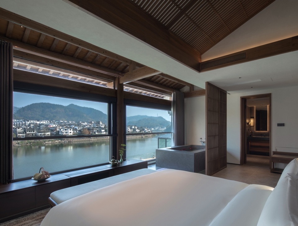 HUANGSHAN MISTYRAIN RESORT HOTEL by SEEKING IN THE DREAM RESTING BY THE WATER