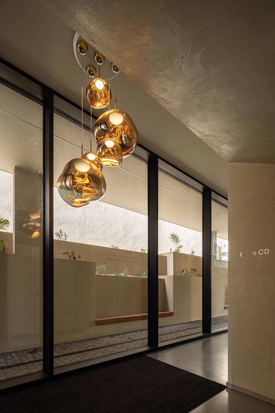 ERNESTO DO CANTO by BOX arquitectos
