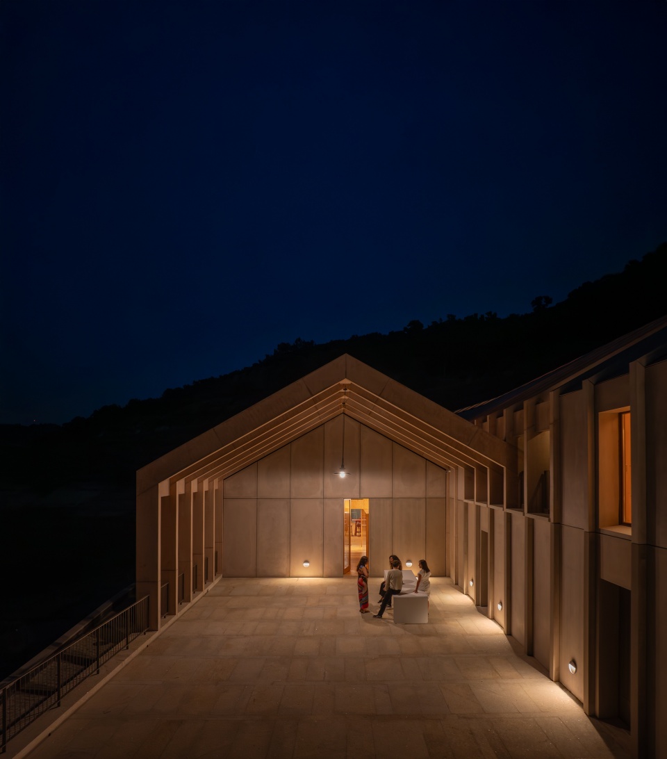 Quinta de Adorigo Winery Atelier Sergio Rebelo
