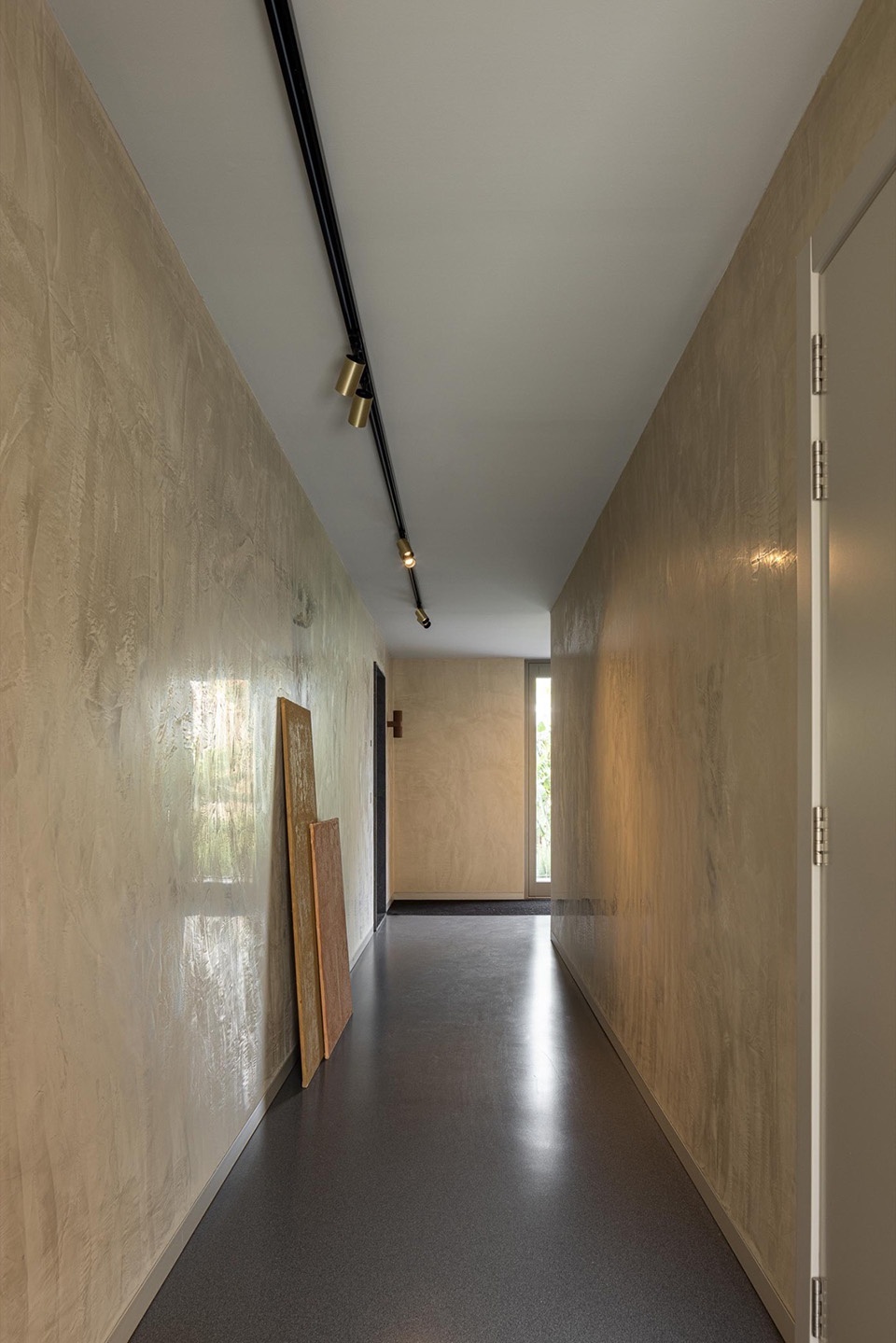 ERNESTO DO CANTO by BOX arquitectos