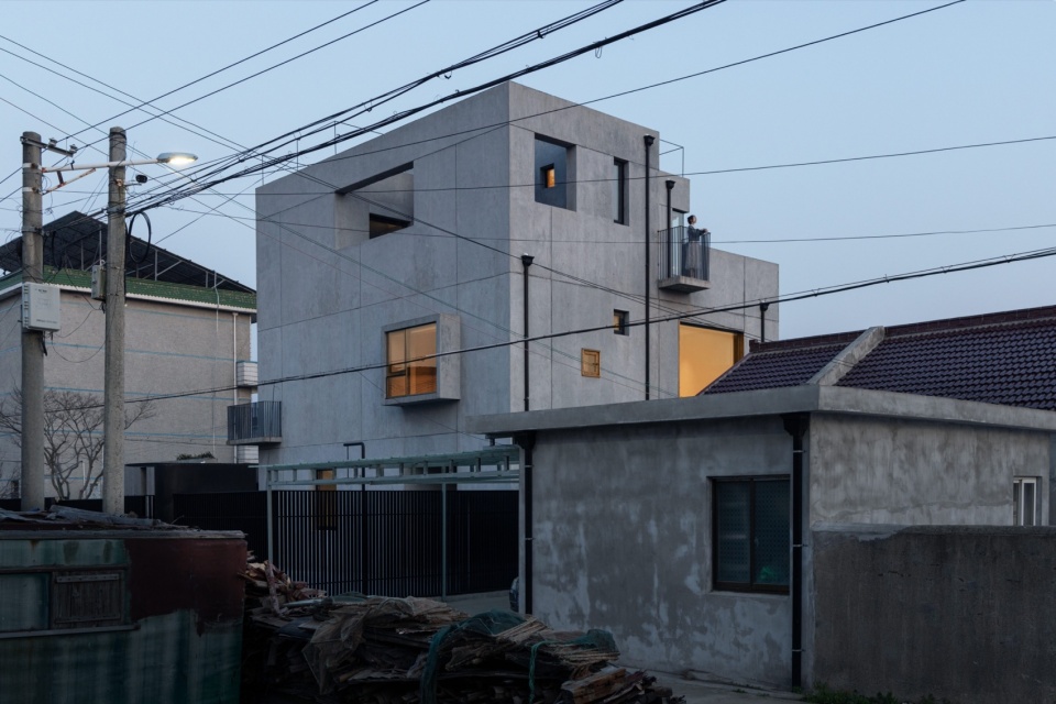 east courtyard by benzhe architecture design