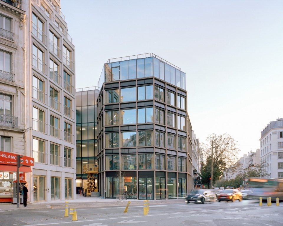 1 © Maxime Delvaux