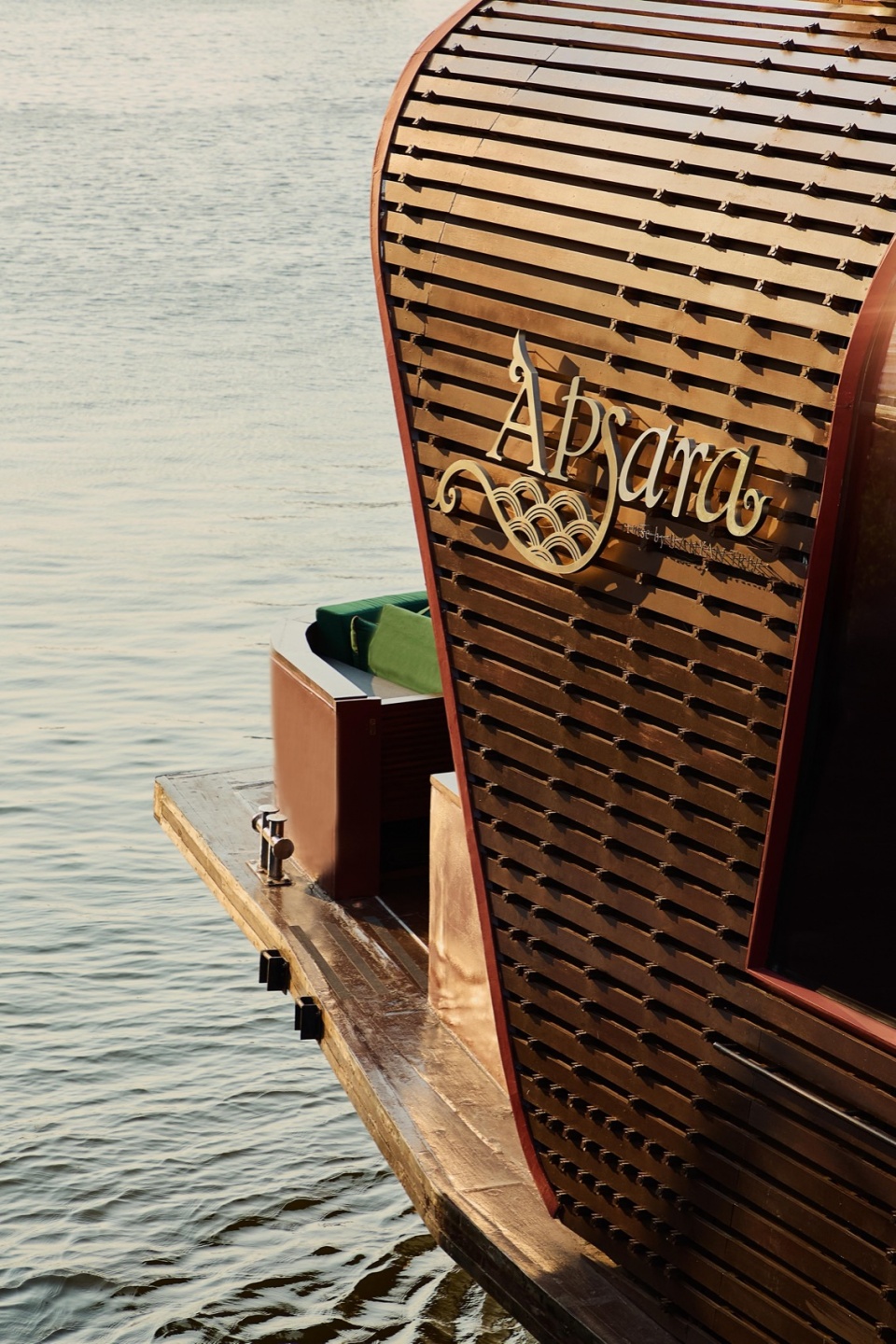 Apsara Cruise Bar Restaurant