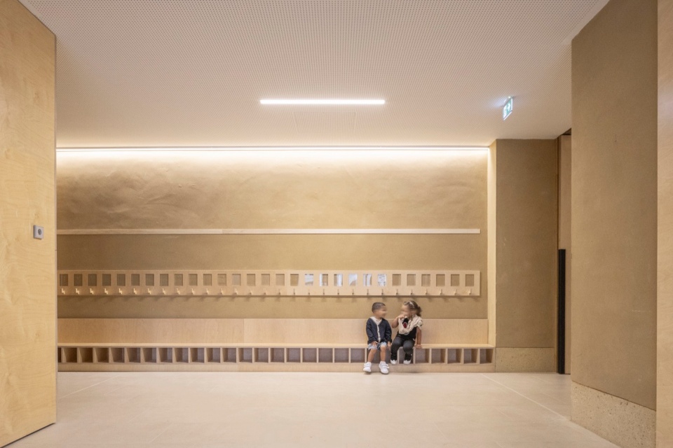 1 © Thibaut Voisin for a samueldelmas architects
