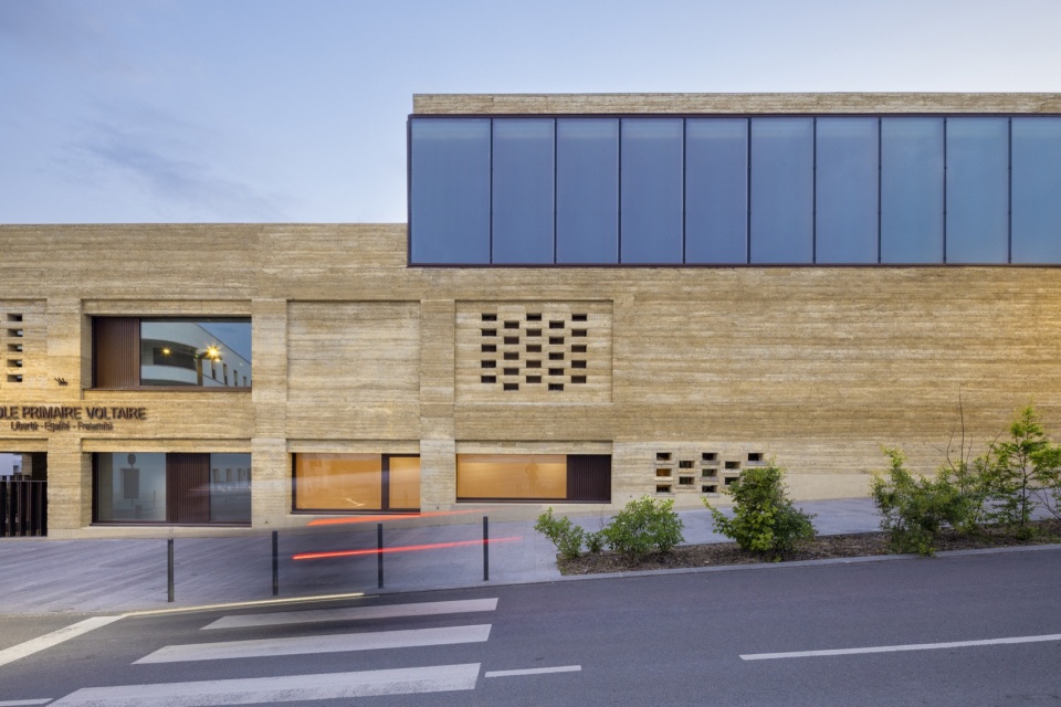 2 © Thibaut Voisin for a samueldelmas architects