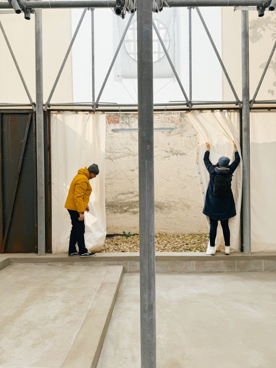 2 © Andras Weiszkopf
