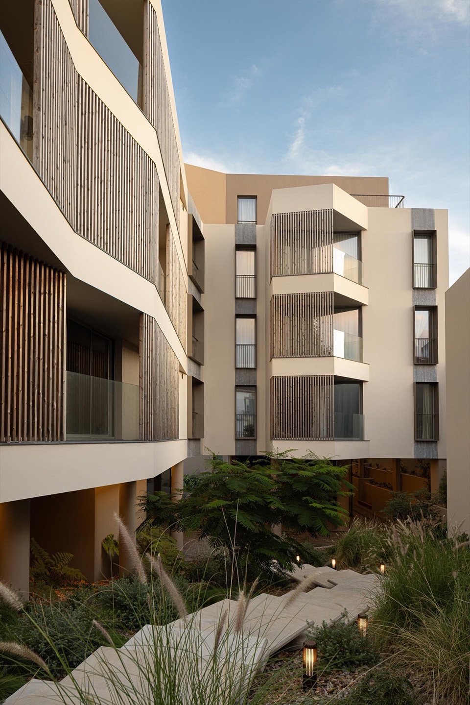 ERNESTO DO CANTO by BOX arquitectos