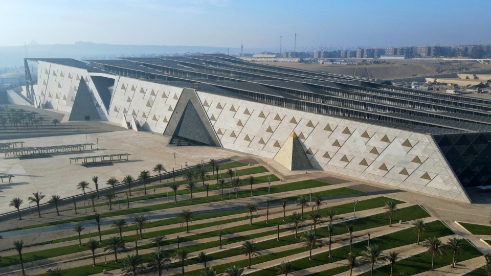 grand egyptian museum by heneghan peng architects