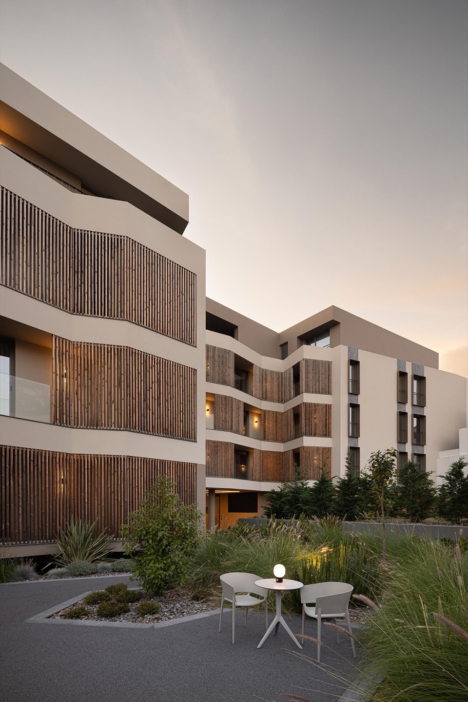ERNESTO DO CANTO by BOX arquitectos