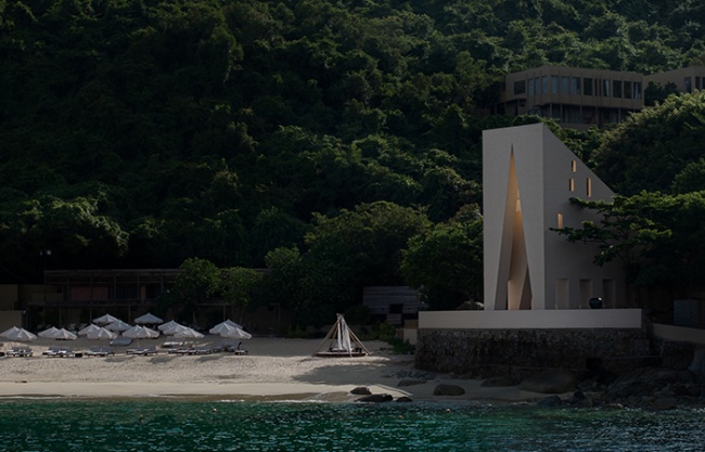 SANYEA Hall by Fusion Design + HB ARCHITECTS