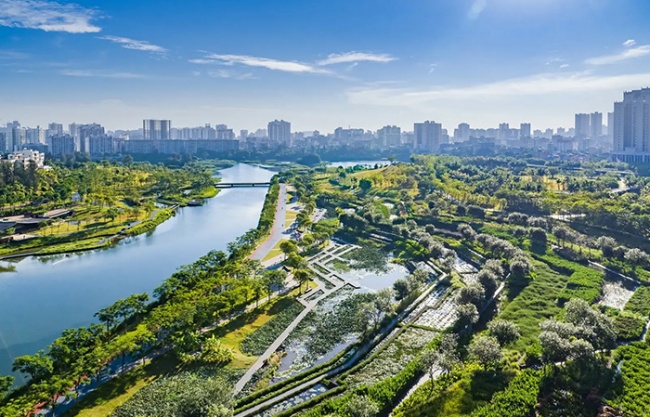 2025 ASLA URBAN DESIGN AWARD OF HONOR: Turning Gray into Green: Meishe River Greenway and Fengxiang Park / Turenscape