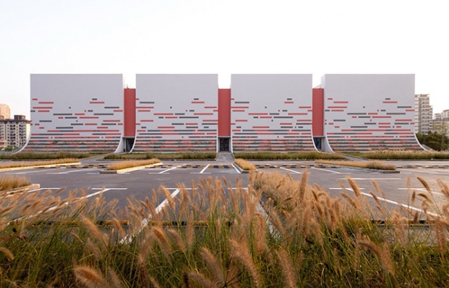 李雪芮全民健身中心，重庆 / 未见筑设计事务所