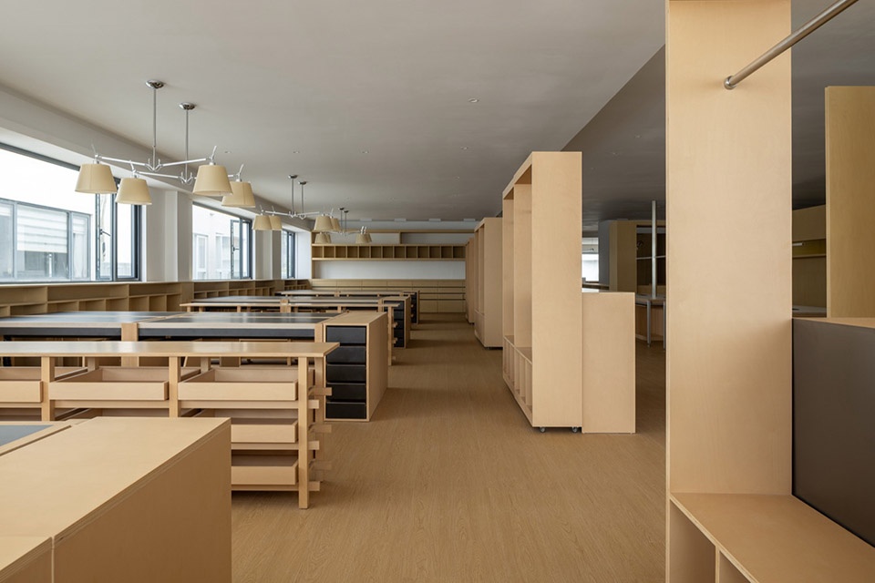 Heyi office by DEPARTURE DESIGN STUDIO