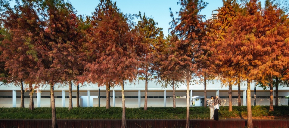 Shenzhen Qianhai Guiwan Park Service Station by hang cheng studio