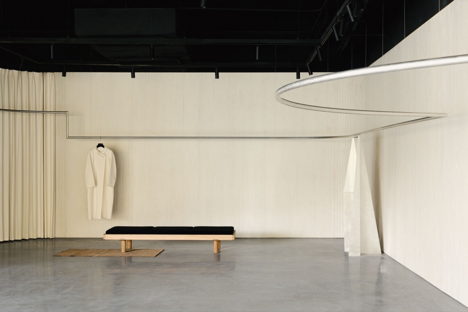 YEARLY PLAN Shanghai Showroom by SHISUO Design