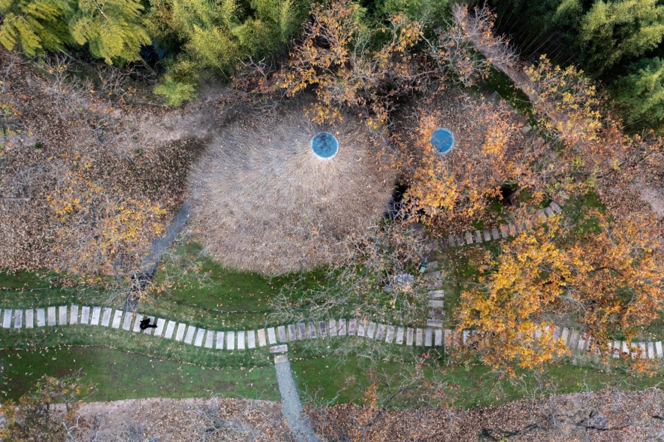 chestnut grove courtyard at the foot of gaofeng chansi monastery by parallect design