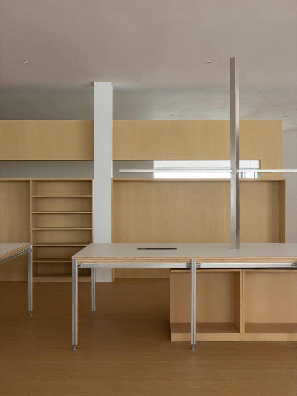 Heyi office by DEPARTURE DESIGN STUDIO