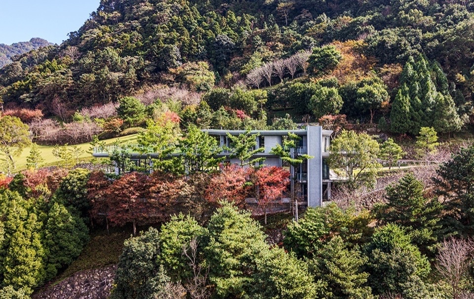 hidden mountain dwelling by wsaa design team