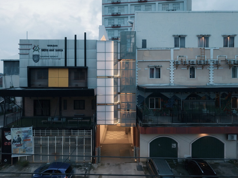 AVIRA Co Living by MIV Architects