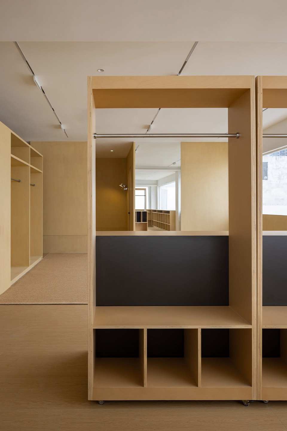 Heyi office by DEPARTURE DESIGN STUDIO