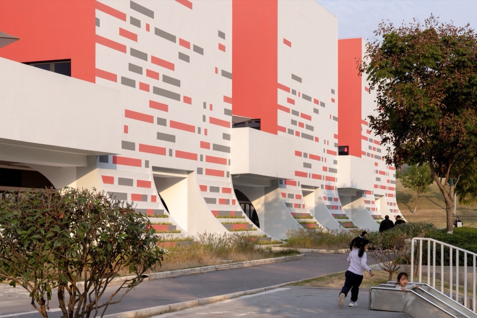 Li Xuerui Public Fitness Center by Welive Architects