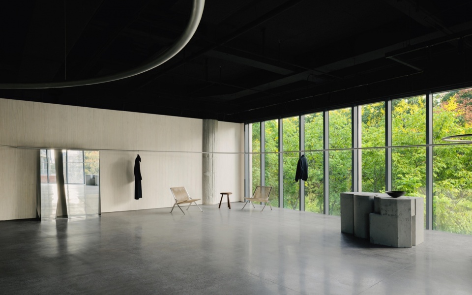YEARLY PLAN Shanghai Showroom by SHISUO Design