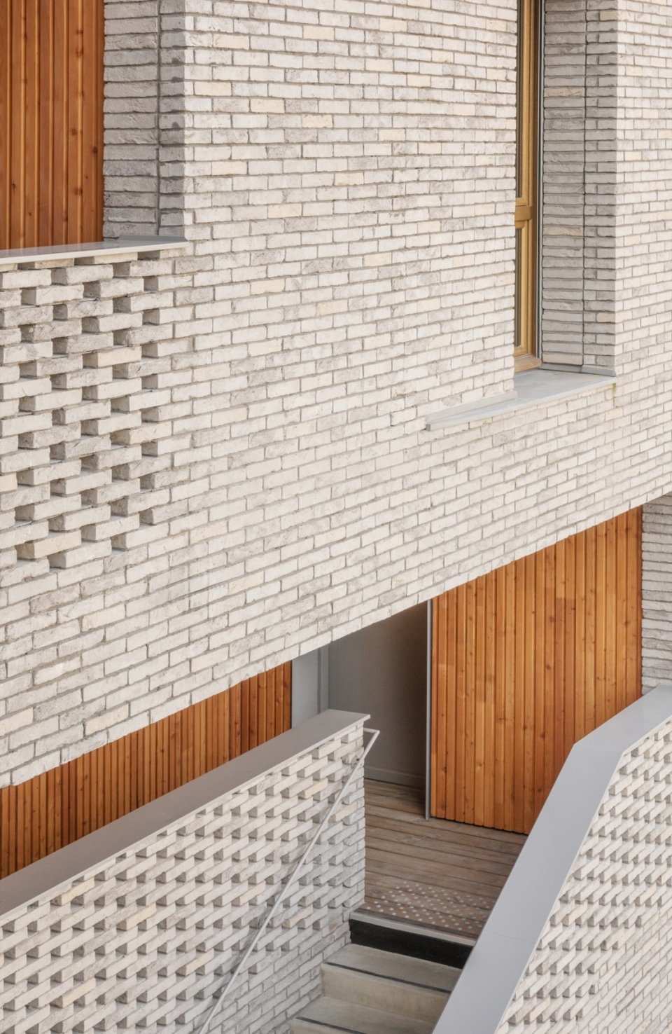 housing in the park of the la bruyere estate by franklin azzi