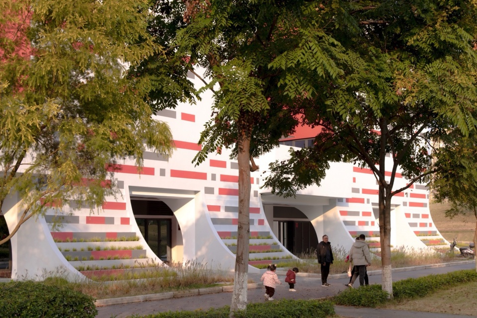 Li Xuerui Public Fitness Center by Welive Architects