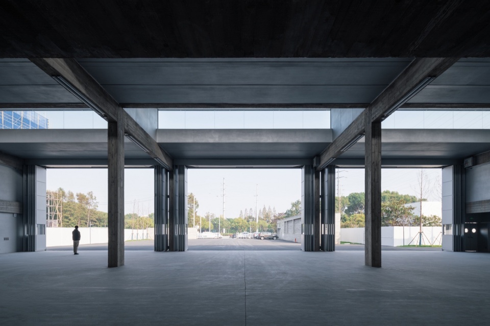Kunshan Yuanfeng Road Fire Station by genarchitects