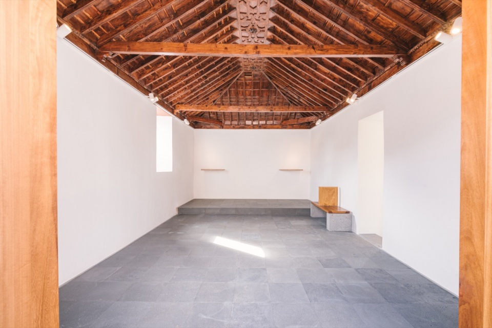 Church of Saint Michael the Archangel Geneto by Alejandro Beautell