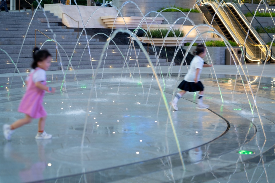 The Ring Garden City Commercial Complex Chongqing by WTD