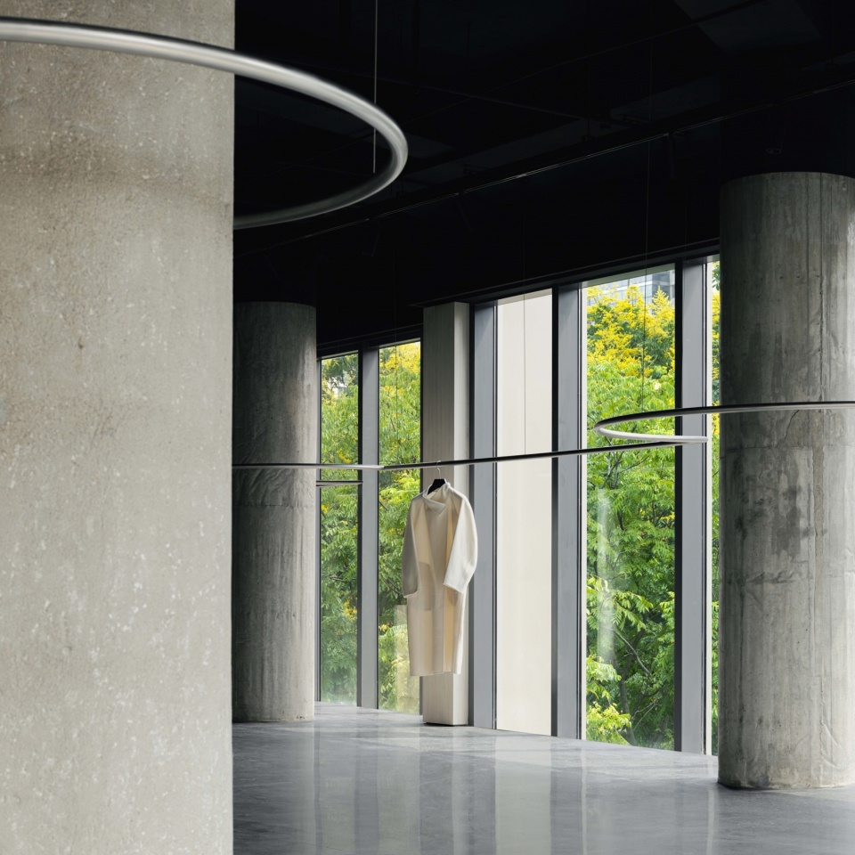 YEARLY PLAN Shanghai Showroom by SHISUO Design
