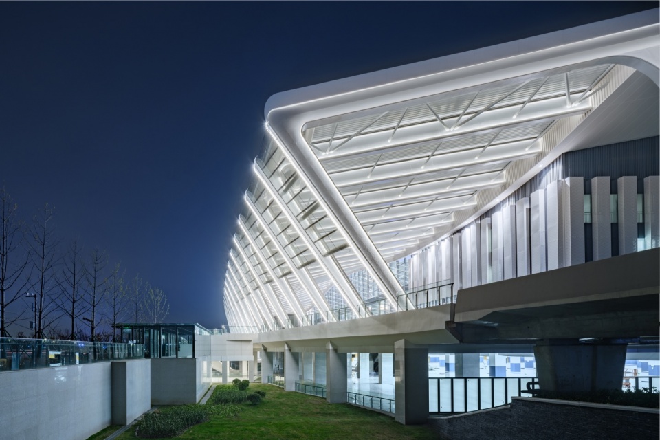 huzhou east station by central south architectural design institute co ltd
