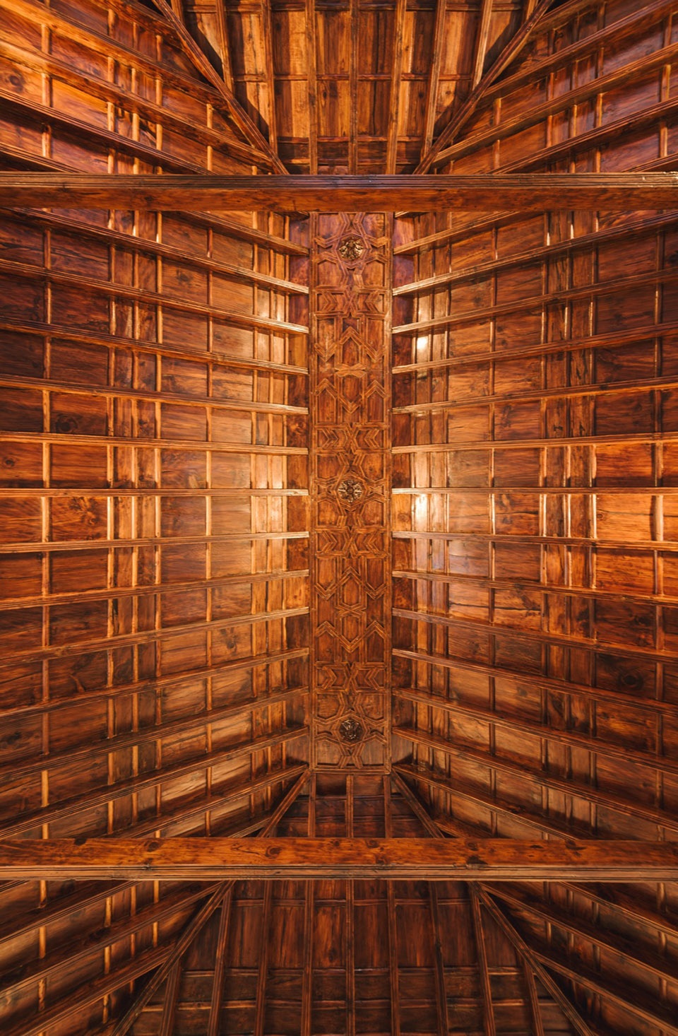 Church of Saint Michael the Archangel Geneto by Alejandro Beautell