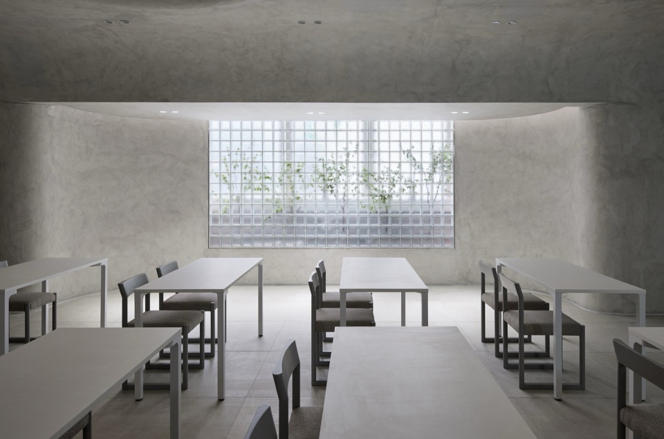 AK PLAZA MUSEUM C by Indiesalon