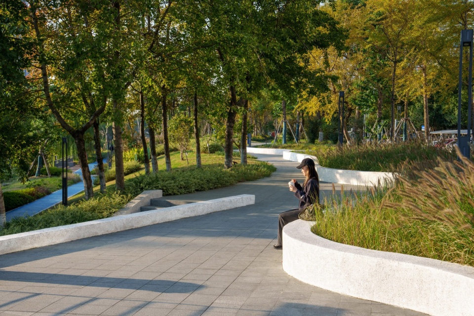 Landscape Enhancement Along Linghu Avenue in Wuxi by MYP INC