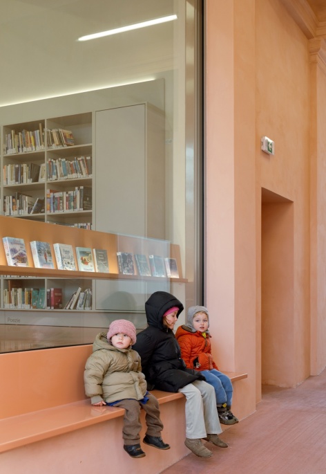 library in cerveny kostelec by papundekl architekti